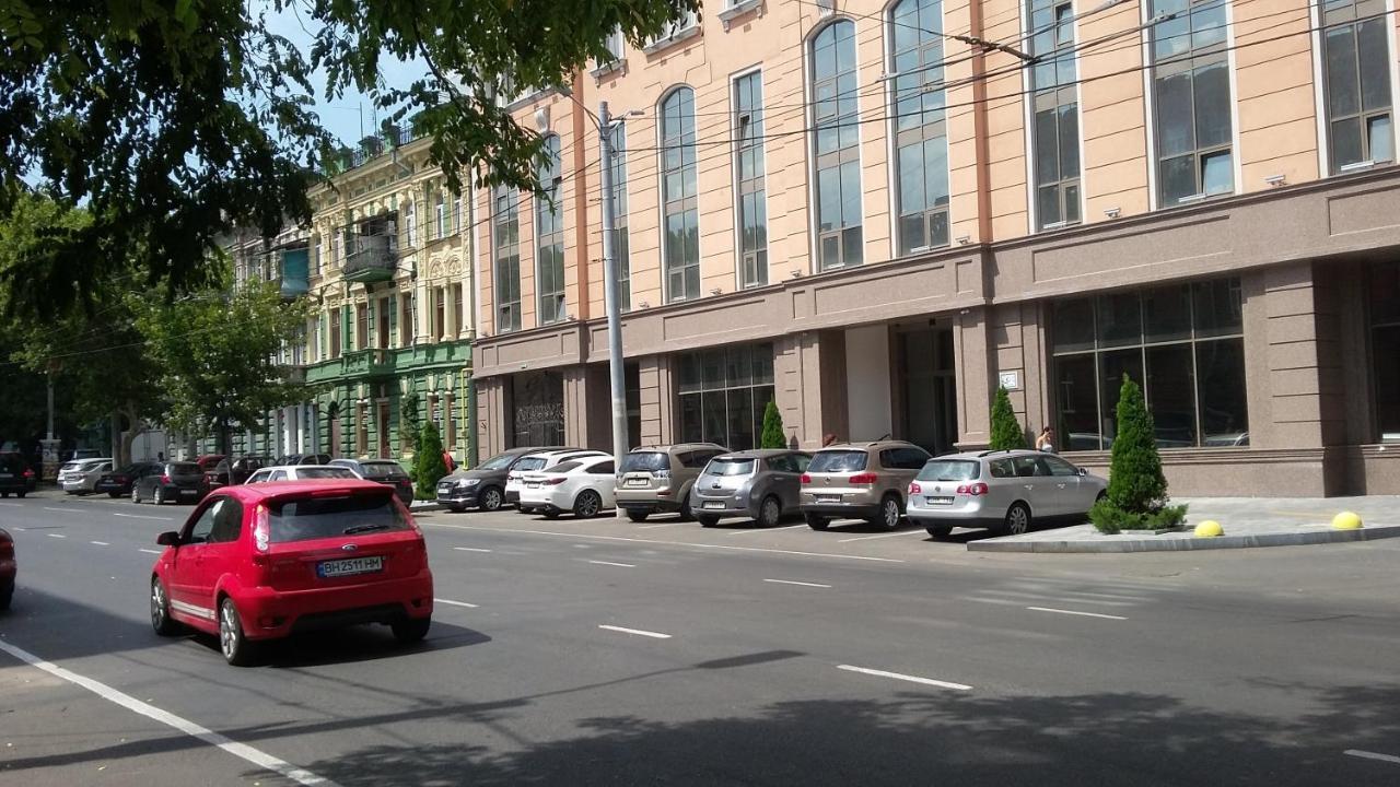 Apartment On Velyka Arnauts'Ka Str Одесса Экстерьер фото